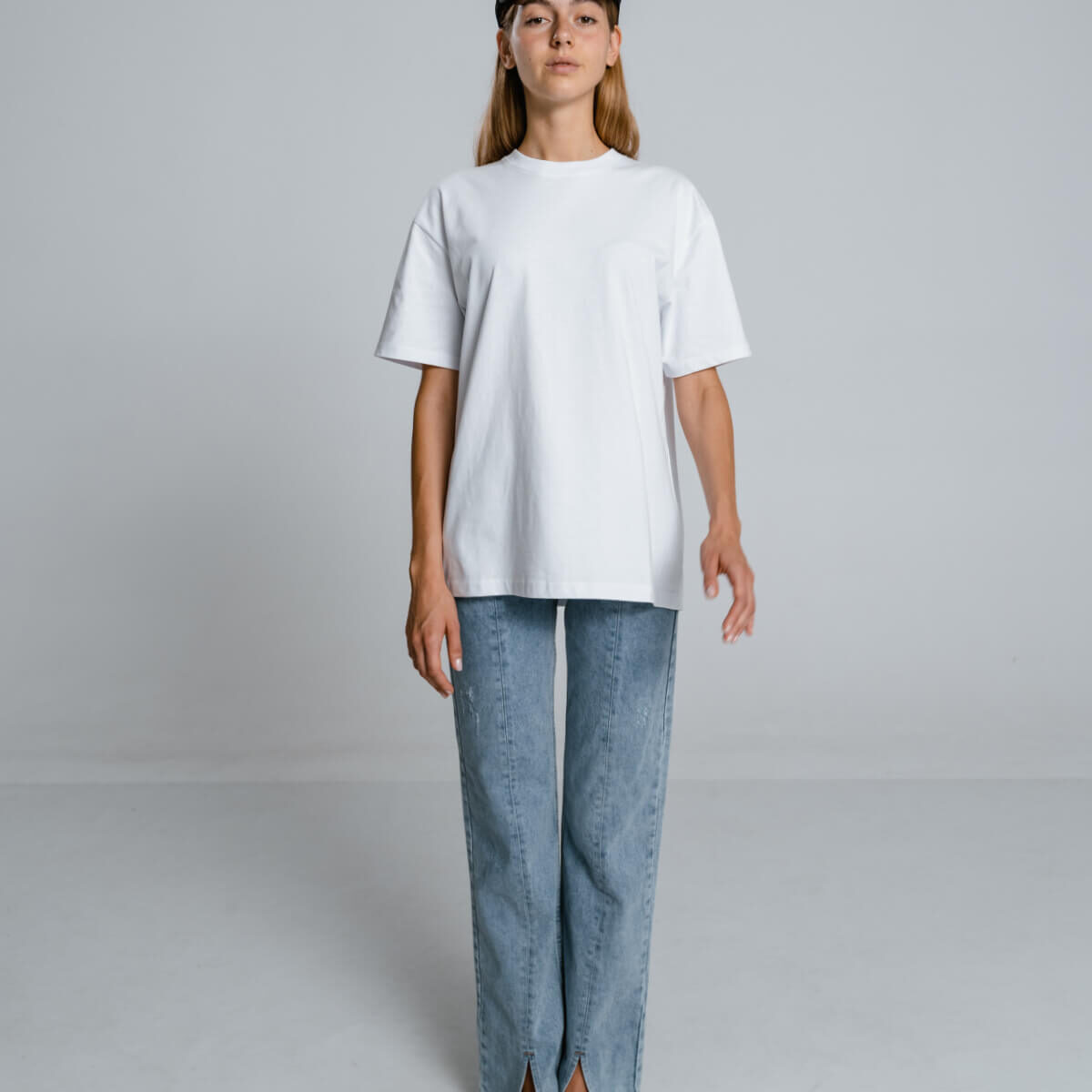 Bottom split jeans